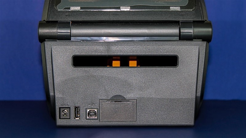 Máy in Zebra ZD421 phiên bản tiêu chuẩn chỉ có cổng kết nối USB, USB Host.